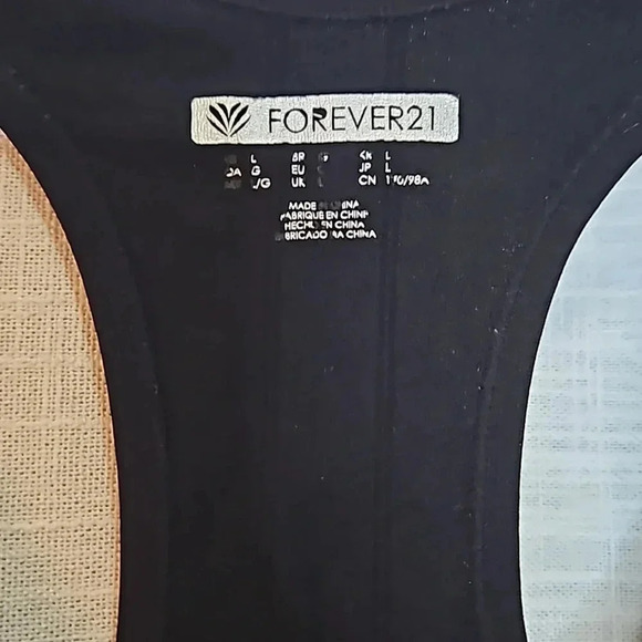 FOREVER 21 TANK - Picture 2 of 8